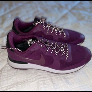 Purple Nikes - New!